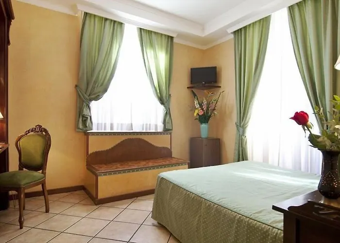 Montreal Hotel 3*