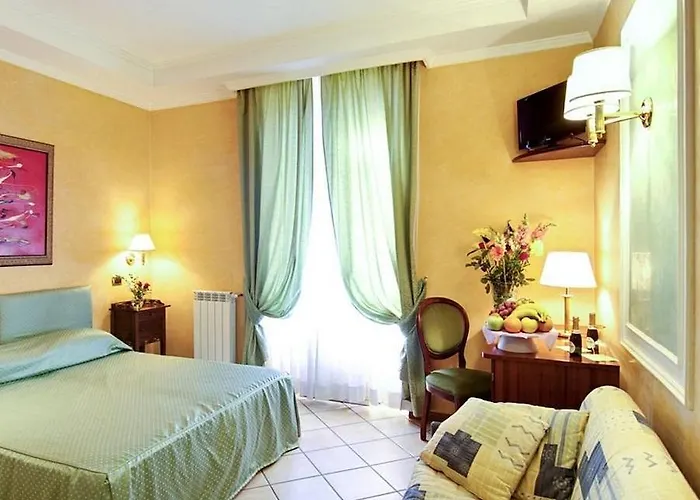 Montreal Hotel 3*