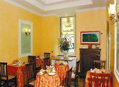 Montreal Hotel 3*
